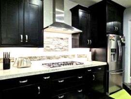 Black kitchen cabinets